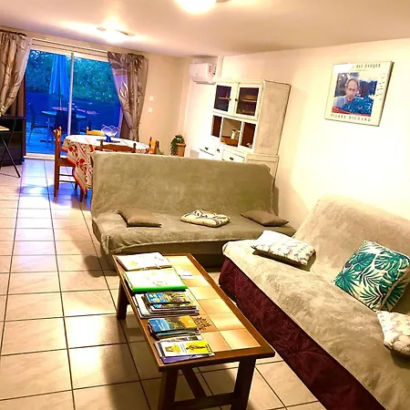 Chambres D'hotes Le Clos Du Murier Oda ve Kahvaltı