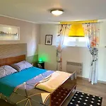 D'hotes Le Clos Du Murier Bed & Breakfast 3*